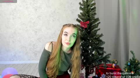 Lissa online show from December 4, 3:32 pm