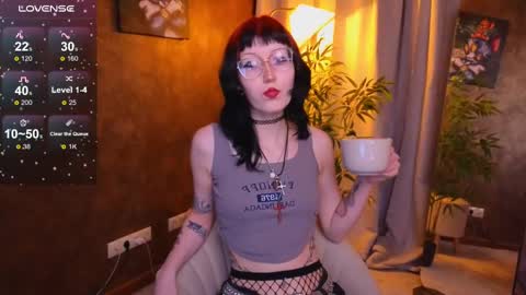 lissaros online show from February 9, 7:05 am