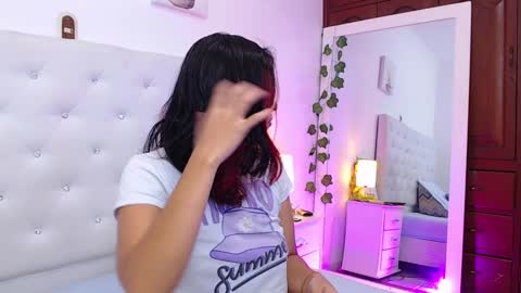 Snapshot of litleslut_ chatting on January 30, 12:59 pm litleslut_ online show from January 30, 12:59 pm