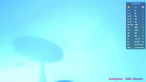 Snapshot of litlle_flowers chatting on October 15, 5:10 am Lana online show from October 15, 5:10 am