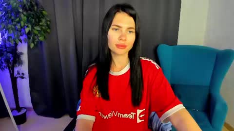 Isabel online show from June 29, 10:15 am