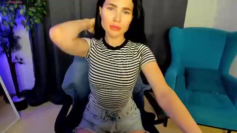 Isabel online show from July 2, 7:58 am
