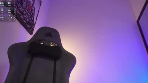 Help me reach 100 likes online show from November 18, 8:32 pm