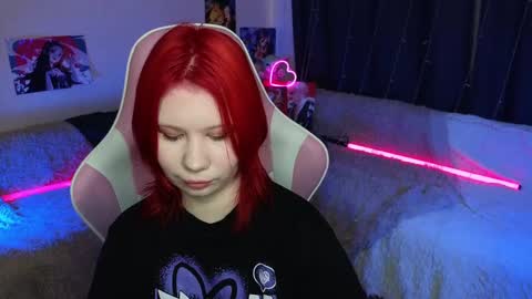 Snapshot of little_kitsune chatting on February 25, 4:35 am Rachel online show from February 25, 4:35 am