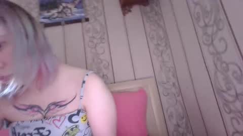 Snapshot of little_kitsune chatting on October 1, 8:52 am Rachel online show from October 1, 8:52 am