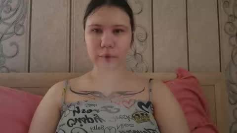 Snapshot of little_kitsune chatting on October 7, 6:51 am Rachel online show from October 7, 6:51 am
