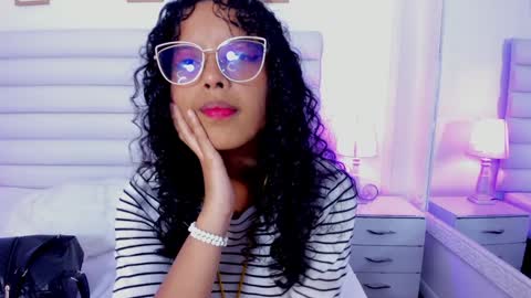 Snapshot of little_lilith_apple chatting on December 7, 1:58 am little_lilith_apple online show from December 7, 1:58 am