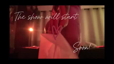 Maeve  online show from September 29, 3:11 am