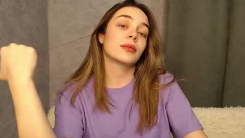 Mia   Im online every day 1530 PM in New York  2030 PM in London online show from December 7, 8:38 pm