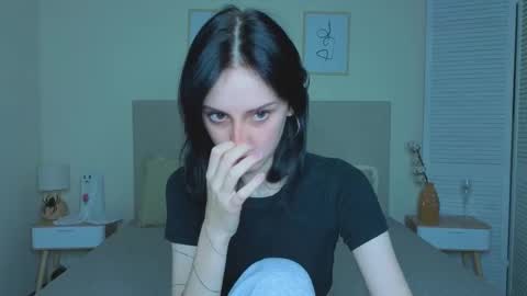 little_mollee online show from November 6, 10:15 pm