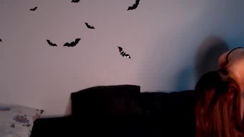 Alice.. online show from November 7, 9:09 pm