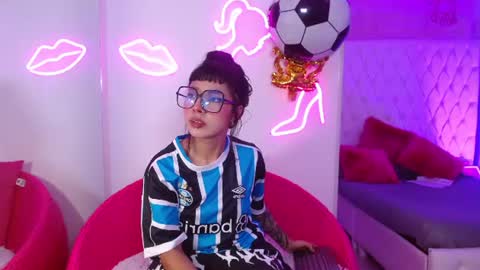 Paulette online show from July 9, 4:04 am