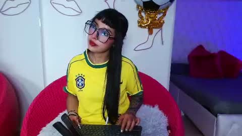 Paulette online show from June 30, 4:23 am