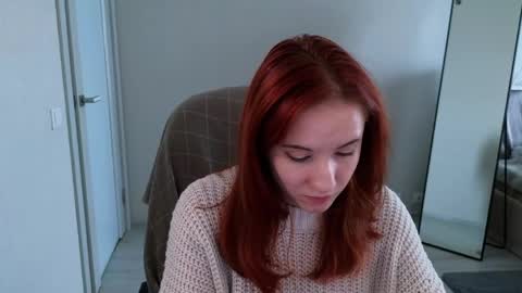 little_pretty_woman online show from May 15, 11:35 am