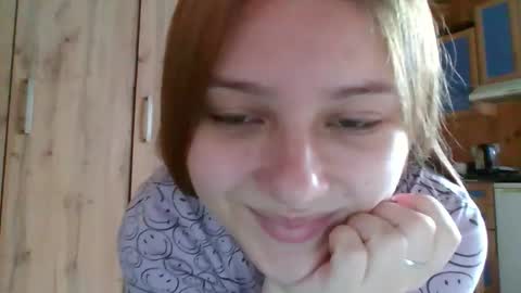 little_shygirl_ online show from November 6, 5:46 am