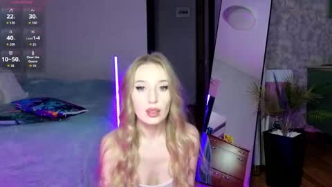 Snapshot of little_sofa99 chatting on September 19, 4:50 pm Sonya online show from September 19, 4:50 pm
