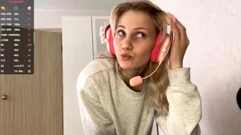 Lana online show from October 16, 9:34 am