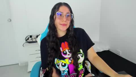 Laire  online show from November 20, 10:55 pm