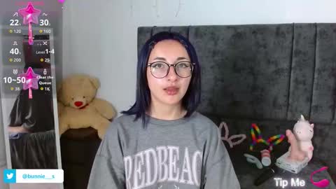 Snapshot of littlee__bunny chatting on September 24, 10:36 am your little bunny online show from September 24, 10:36 am