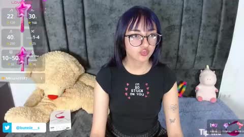 Snapshot of littlee__bunny chatting on October 4, 10:32 am your little bunny online show from October 4, 10:32 am