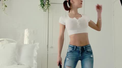 Audra A online show from February 22, 2:06 pm