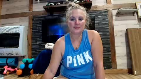 lisanixs online show from July 22, 2:56 am