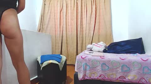  Mia online show from November 19, 11:32 am