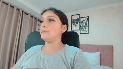 Sarahs Room online show from July 7, 12:02 am