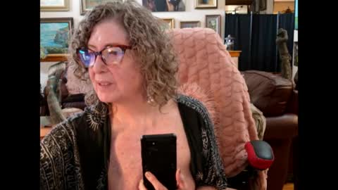 Miss D   Shows Mon Wed  Fri online show from June 14, 7:47 pm
