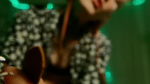 Niki  free tg channel with some photos gifs and info about streams  online show from January 31, 12:39 am