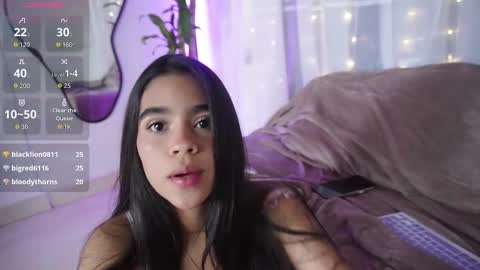 littletammy_ online show from September 19, 5:01 pm