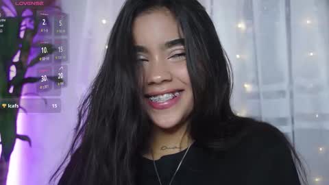 littletammy_ online show from September 18, 3:54 pm