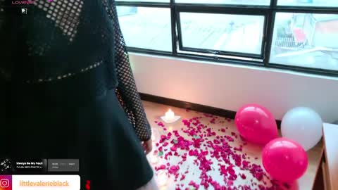 Valerie  online show from May 3, 10:57 pm