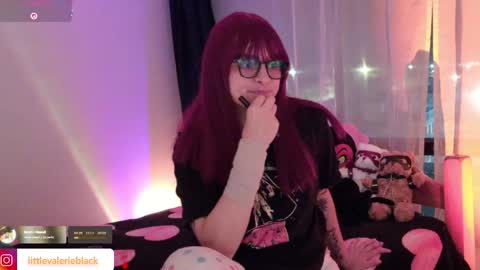 Valerie  online show from May 14, 7:36 am