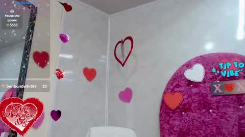 Snapshot of litzy_curly chatting on February 14, 3:58 pm Litzy online show from February 14, 3:58 pm