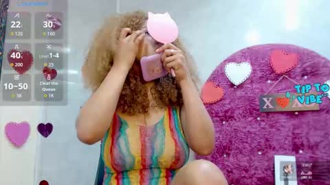 Snapshot of litzy_curly chatting on October 13, 4:53 pm Litzy online show from October 13, 4:53 pm