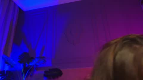 Snapshot of liv_fay chatting on September 20, 4:49 pm Liv 3 online show from September 20, 4:49 pm