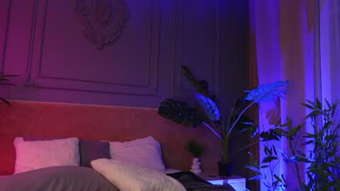 Liv 3 online show from July 28, 7:39 pm