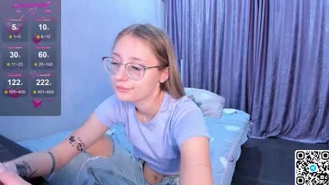 My name is Livy Nice to meet you  Thumbs up please its important online show from September 15, 5:20 pm