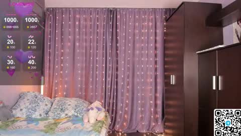 My name is Livy Nice to meet you  Thumbs up please its important online show from March 15, 5:04 pm