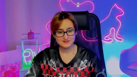 LixeLuna online show from April 27, 6:43 am