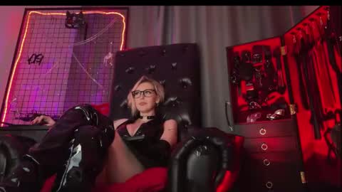 Liya Ray online show from March 9, 2:15 am