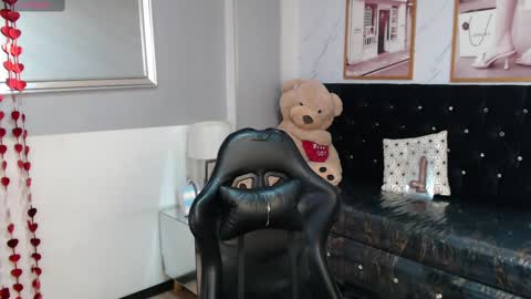 Liz online show from February 14, 3:11 am