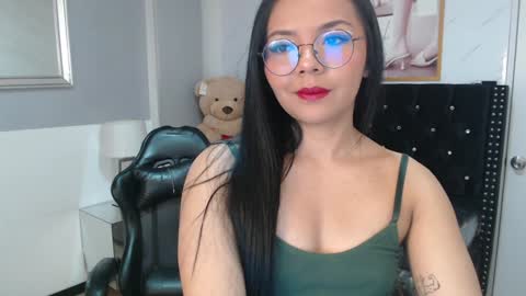 Liz online show from January 31, 3:09 am