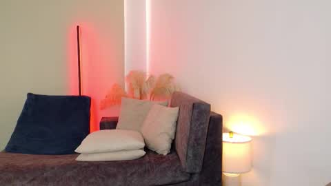 liz online show from February 13, 5:36 pm