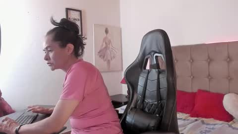 liz_grettel online show from March 5, 11:11 pm