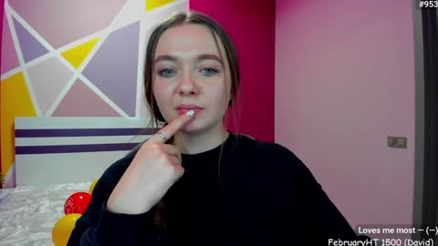 Snapshot of lizaghost chatting on February 4, 12:44 pm Girl next door online show from February 4, 12:44 pm
