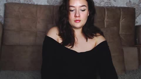 lizamartina online show from December 7, 7:05 am