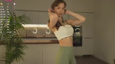 Hello there im Amelia Im new here Lets have fun online show from June 21, 3:43 am