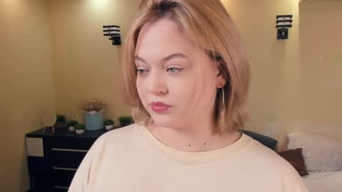 Lizbeth or Lizzy online show from January 8, 7:03 pm